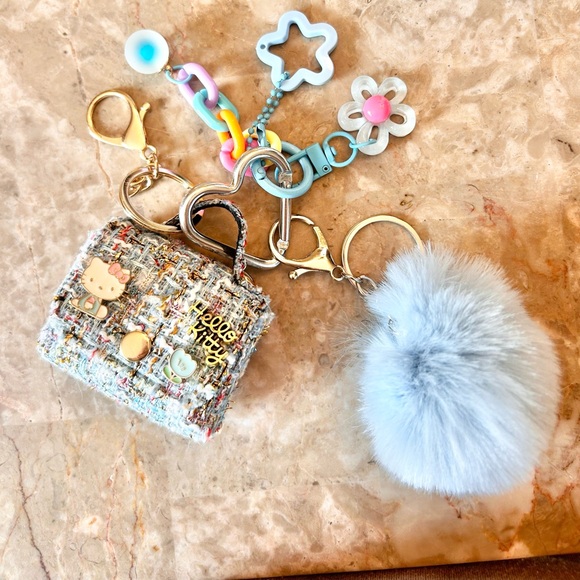 Hello Kitty Colorful Tweed Bag Charm Keychain with Pom Pom - Picture 3 of 4